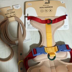 Wild one Harnesses
Wild One Dog Harness, Medium, Retro Colorblock
 bundle